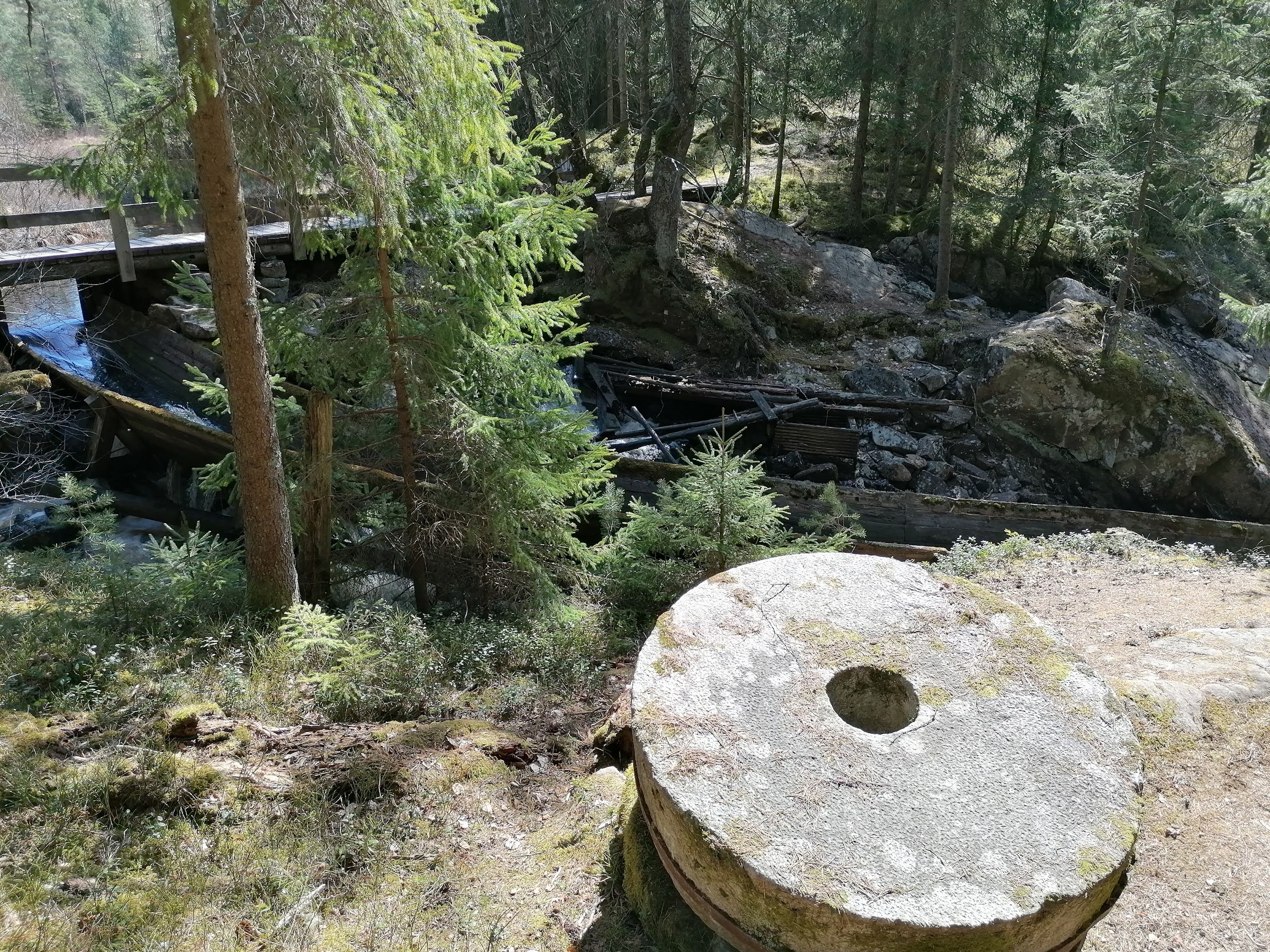 Valåns flottningsränna